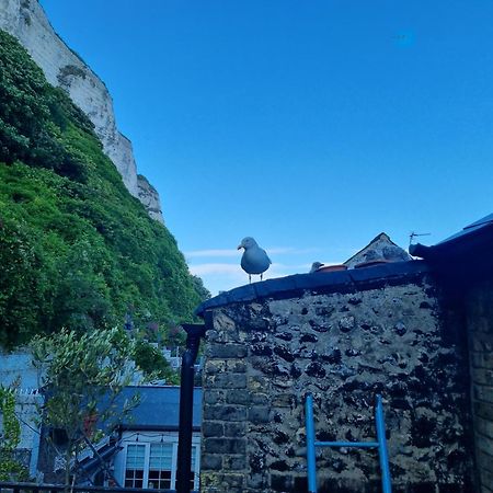 First And Last Youth Hostel Dover Exterior foto